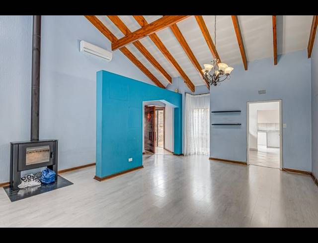 3 BEDROOM TOWNHOUSE FOR SALE IN MAGALIESSIG